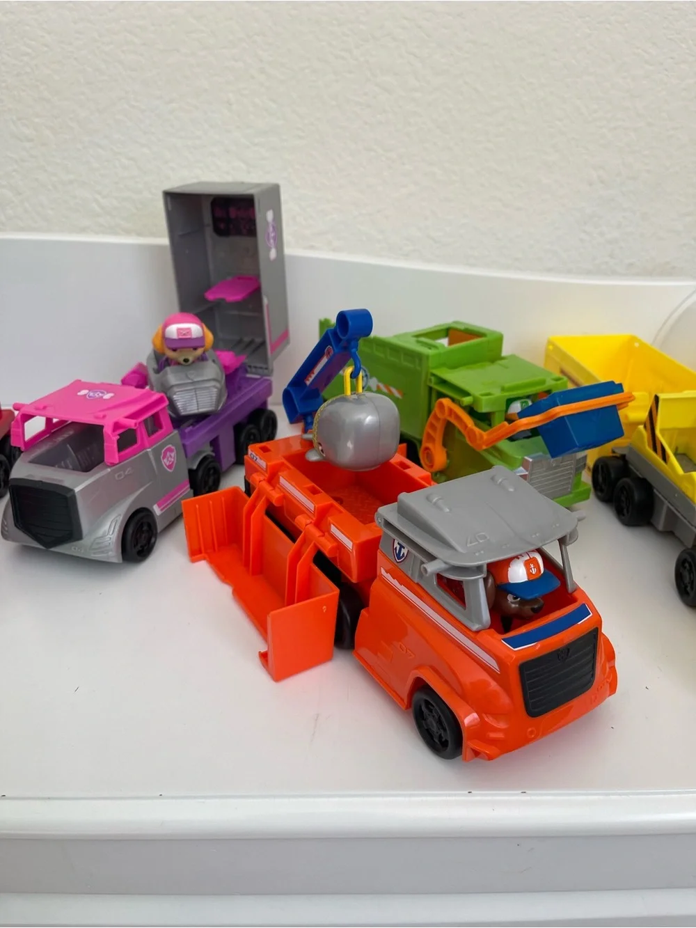 Paw Patrol Big Truck Pups Set Including Complete Zuma and Skye HTF